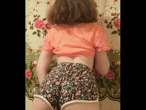 ❤️ מותק צעיר סקסי פושט את המכנסיים הקצרים במצלמה ❤❌ פאקינג אצלנו ️❤